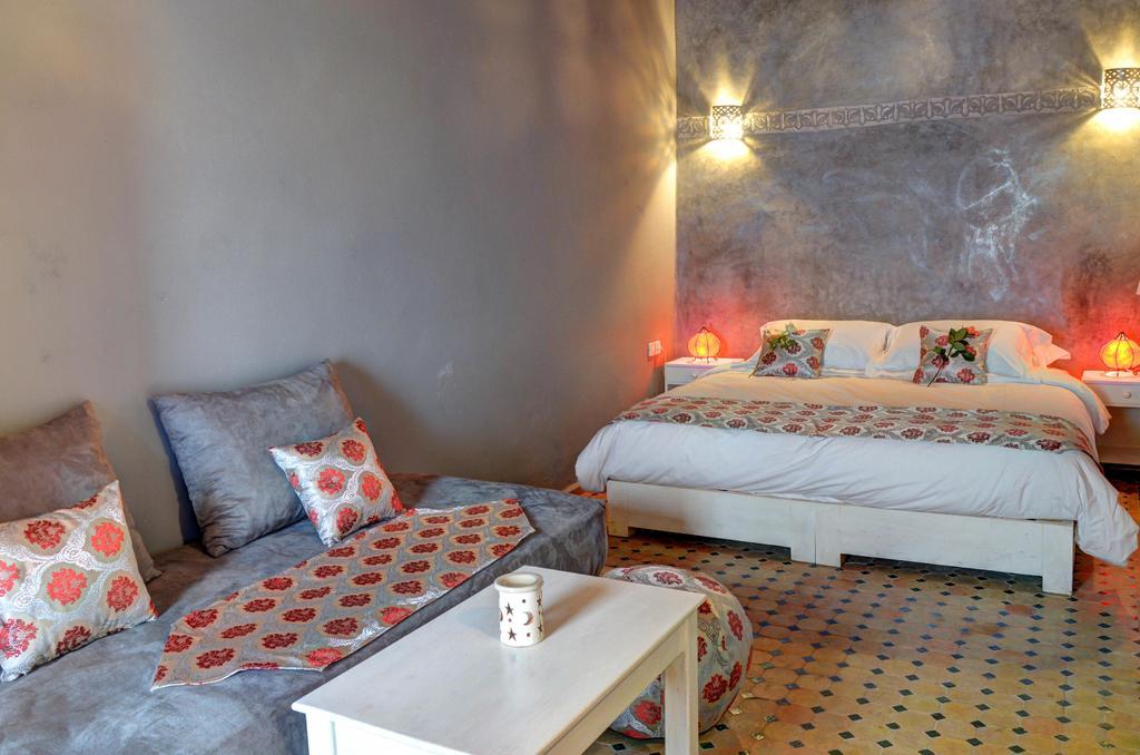Riad Belle Εσαουίρα Δωμάτιο φωτογραφία